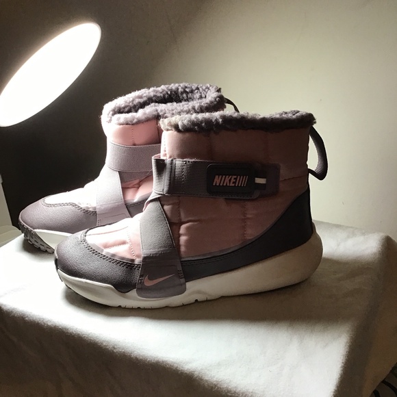 🔥Nike’s, new condition, size 3Y, see photos - Picture 1 of 2